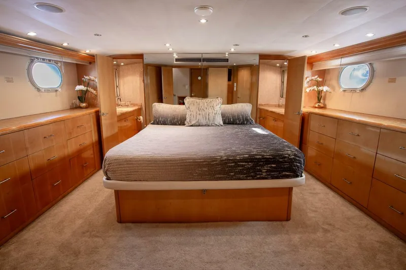 Slide: The Image of KRISTIN LEE 75’ - Lower Deck Master Stateroom - 5946599