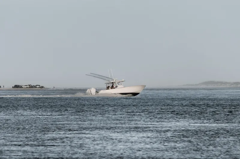 Slide: The Image of Valhalla Boatworks V37 2020 - 6019655