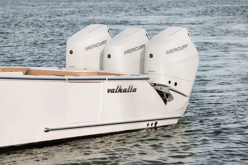 Slide: The Image of Valhalla Boatworks V37 2020 - 6019678