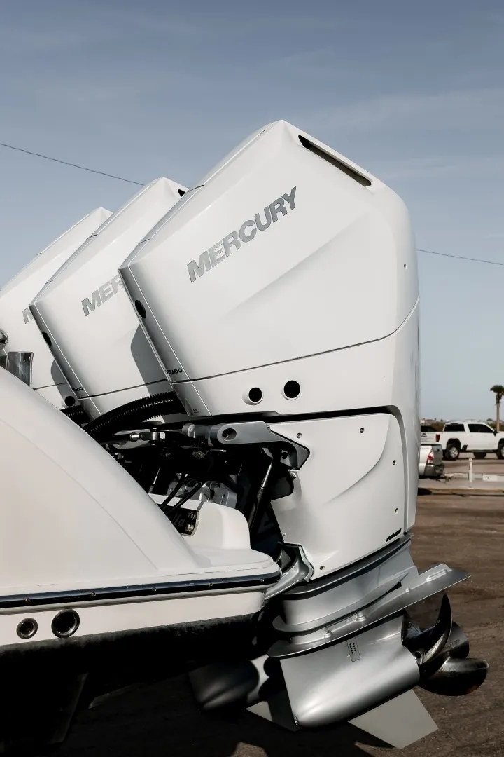 Slide: The Image of Valhalla Boatworks V37 2020 - 6019684