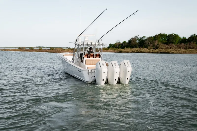 Slide: The Image of Valhalla Boatworks V37 2020 - 6019649