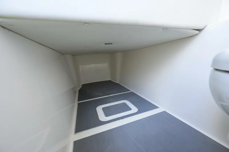 Slide: The Image of Invincible 39 2021 - 5936603