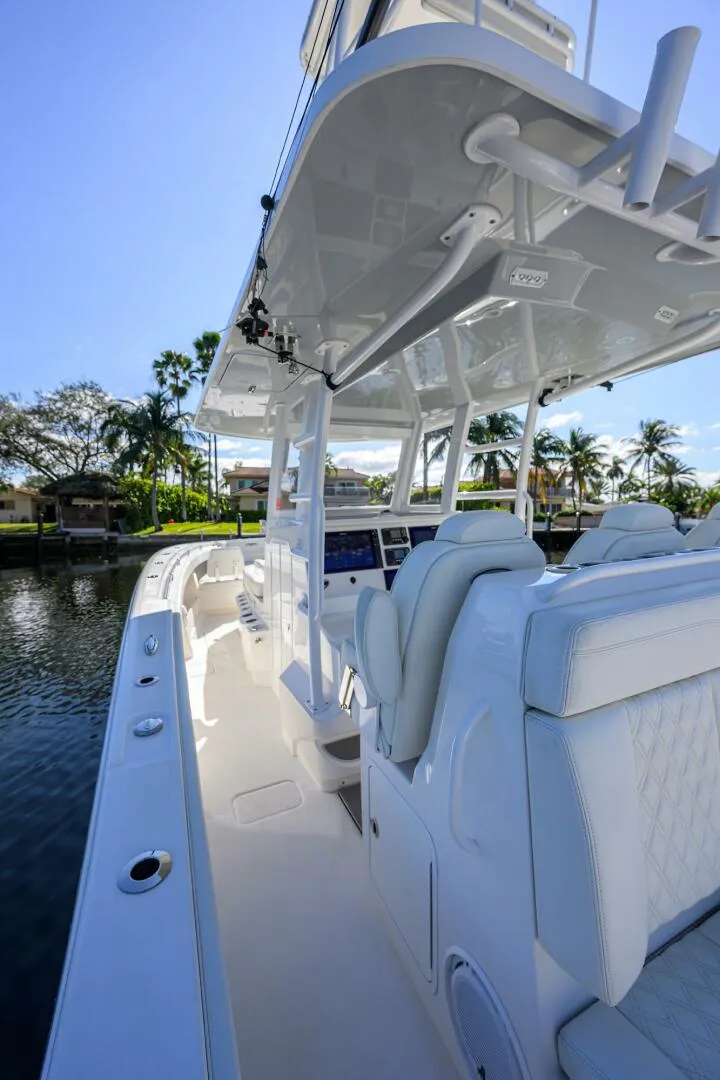 Slide: The Image of Invincible 39 2021 - 5936608