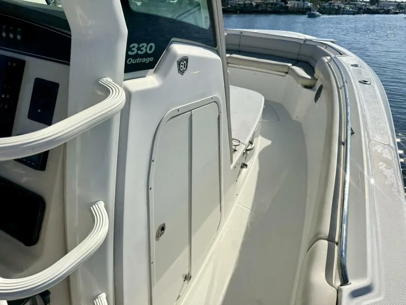 Slide: The Image of 2018 Boston Whaler 330 Outrage - Companionway - 5936669