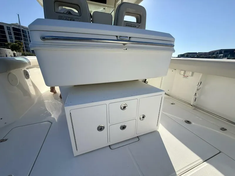 Slide: The Image of 2018 Boston Whaler 330 Outrage  - 5936653