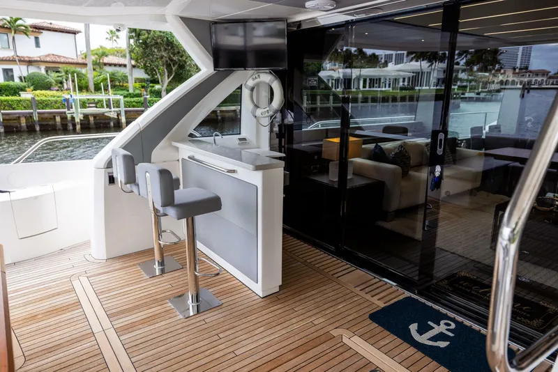 Slide: The Image of Sunseeker 76 - Journey 2019 Sunseeker 76 - Journey - 5959664