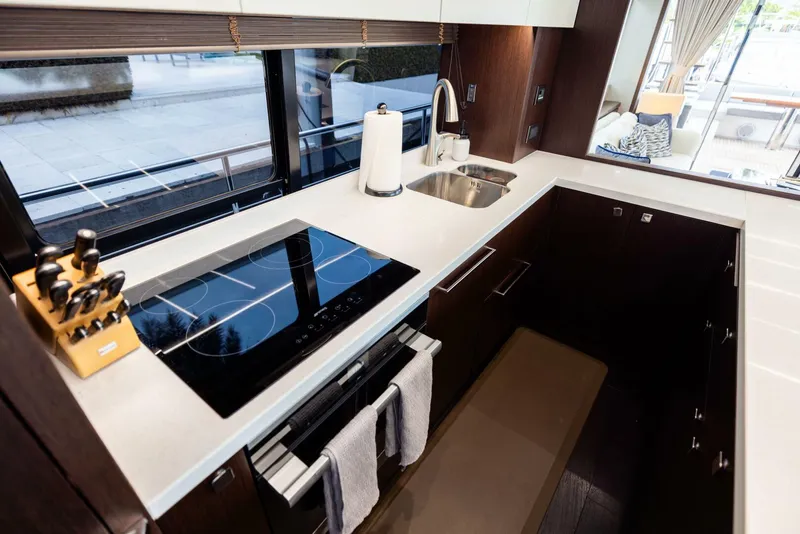 Slide: The Image of Sunseeker 76 - Journey 2019 Sunseeker 76 - Journey - 5959676