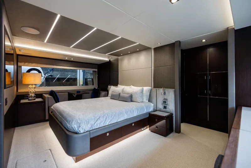 Slide: The Image of Sunseeker 76 - Journey 2019 Sunseeker 76 - Journey - 5959685