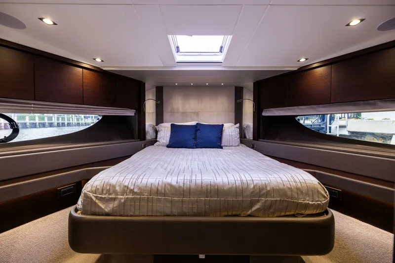 Slide: The Image of Sunseeker 76 - Journey 2019 Sunseeker 76 - Journey - 5959702