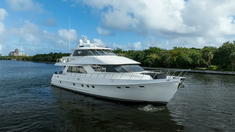 Slide: The Image of Ocean Alexander 80 motoryacht 2005 - 7648235
