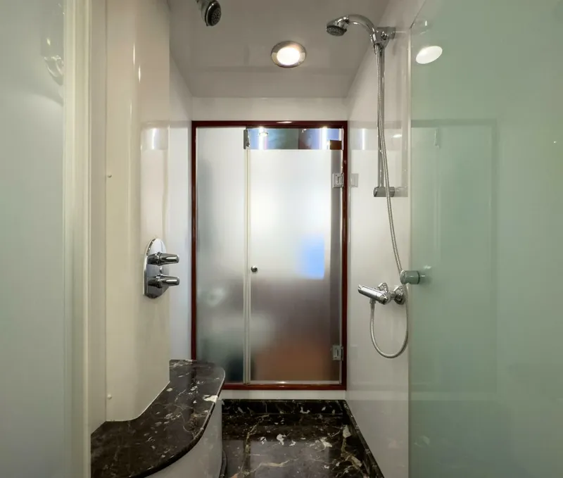 Slide: The Image of Ocean Alexander 80 motoryacht 2005 - 5937362