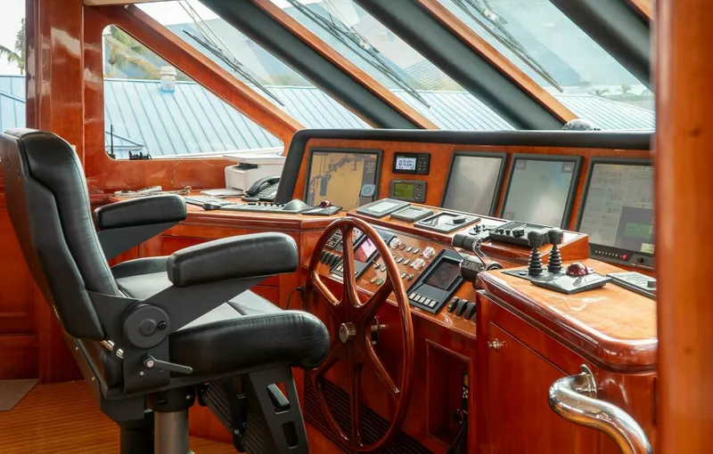 Slide: The Image of Ocean Alexander 80 motoryacht 2005 - 7648265