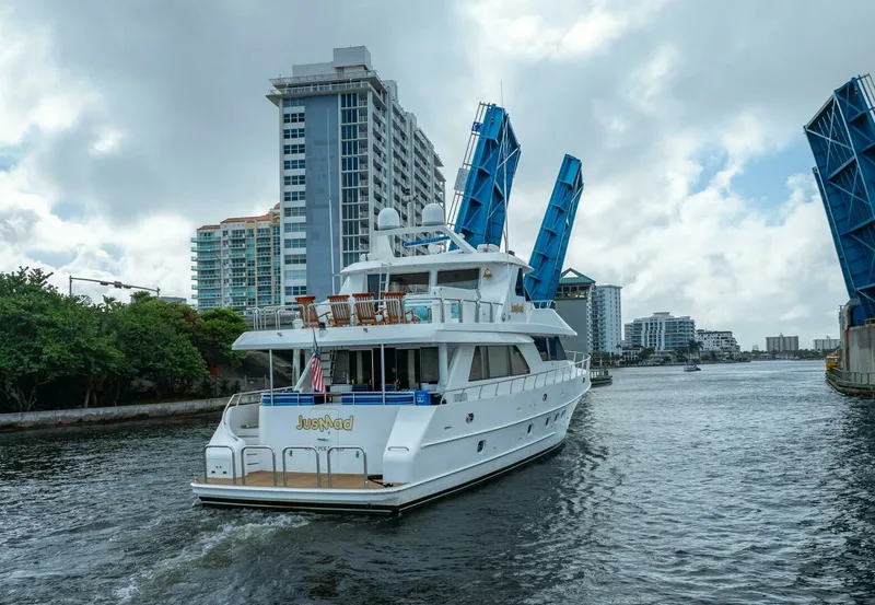 Slide: The Image of Ocean Alexander 80 motoryacht 2005 - 7648242