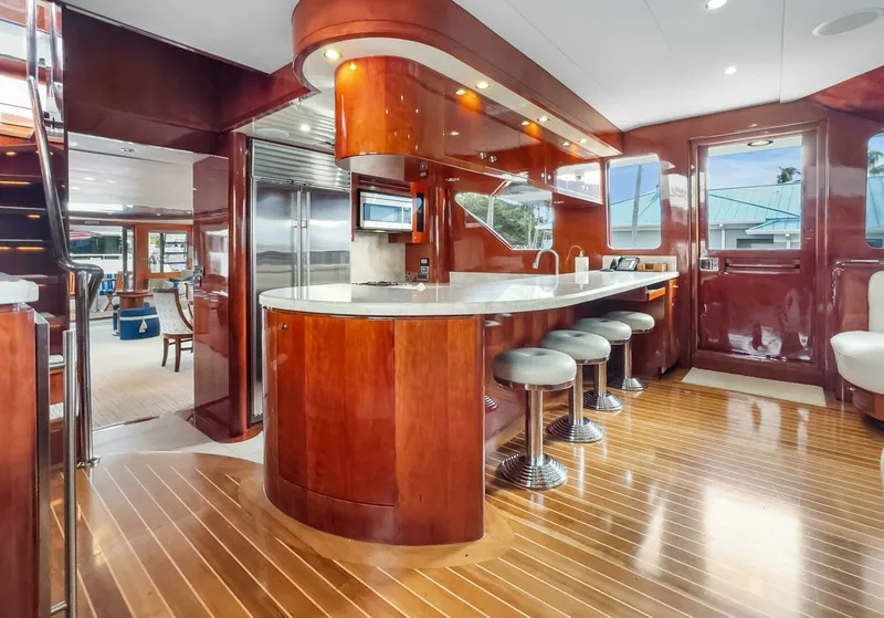 Slide: The Image of Ocean Alexander 80 motoryacht 2005 - 7648275