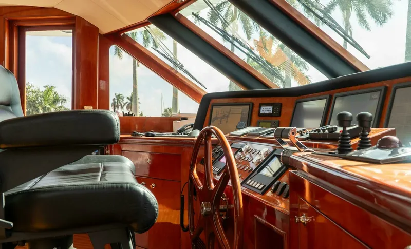 Slide: The Image of Ocean Alexander 80 motoryacht 2005 - 7648259