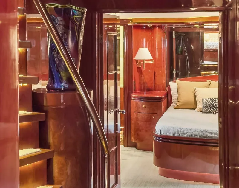 Slide: The Image of Ocean Alexander 80 motoryacht 2005 - 7648280