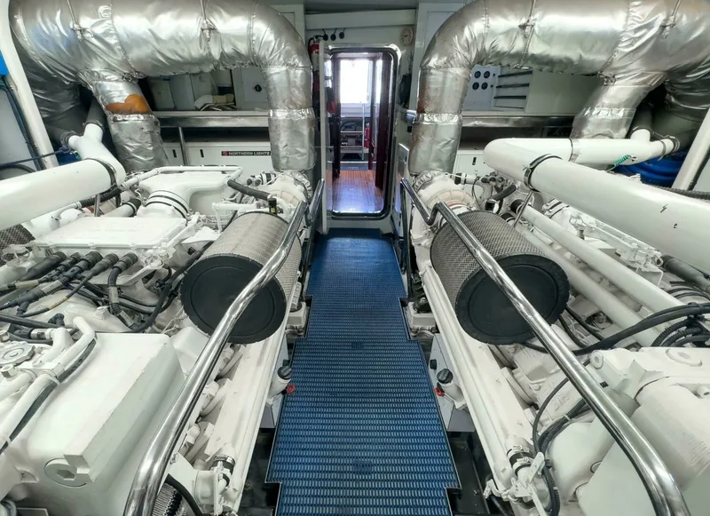 Slide: The Image of Ocean Alexander 80 motoryacht 2005 - 7648270