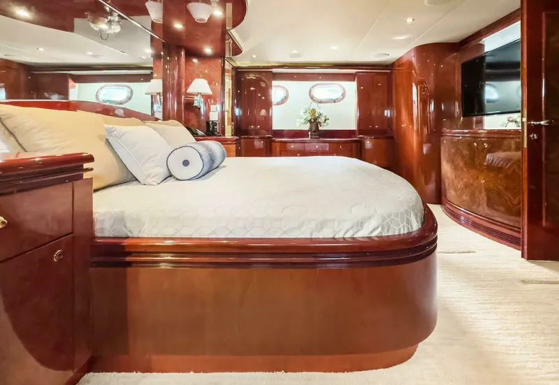 Slide: The Image of Ocean Alexander 80 motoryacht 2005 - 7648201