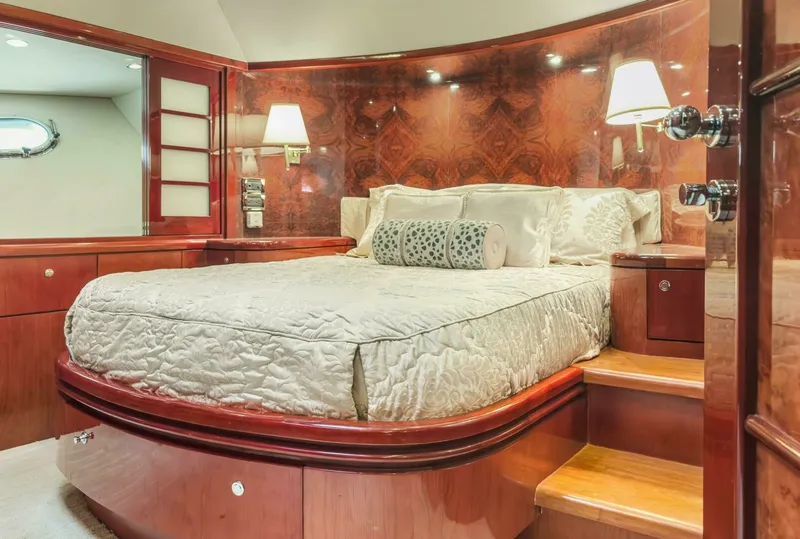 Slide: The Image of Ocean Alexander 80 motoryacht 2005 - 7648203