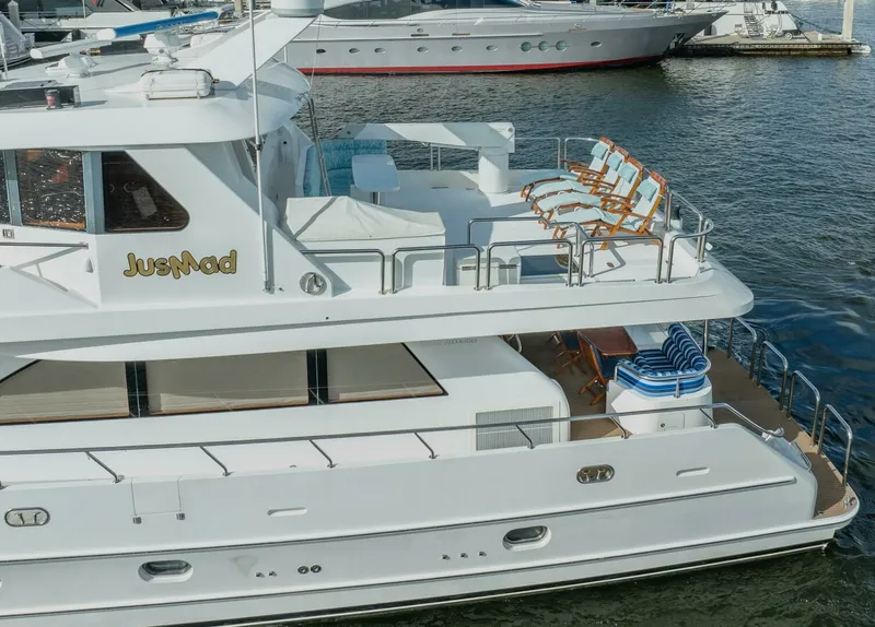 Slide: The Image of Ocean Alexander 80 motoryacht 2005 - 7648221