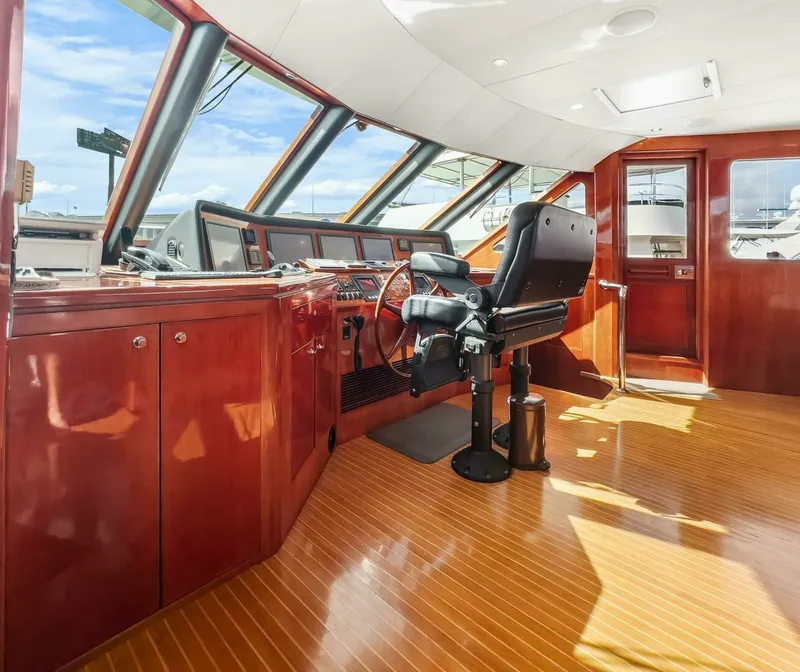 Slide: The Image of Ocean Alexander 80 motoryacht 2005 - 7648160