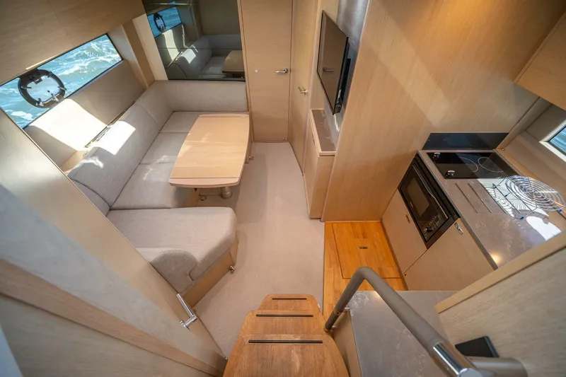 Slide: The Image of Princess V40 2021 - 5964909