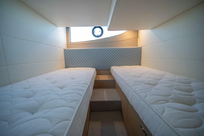 Slide: The Image of Princess V40 2021 - 5964922