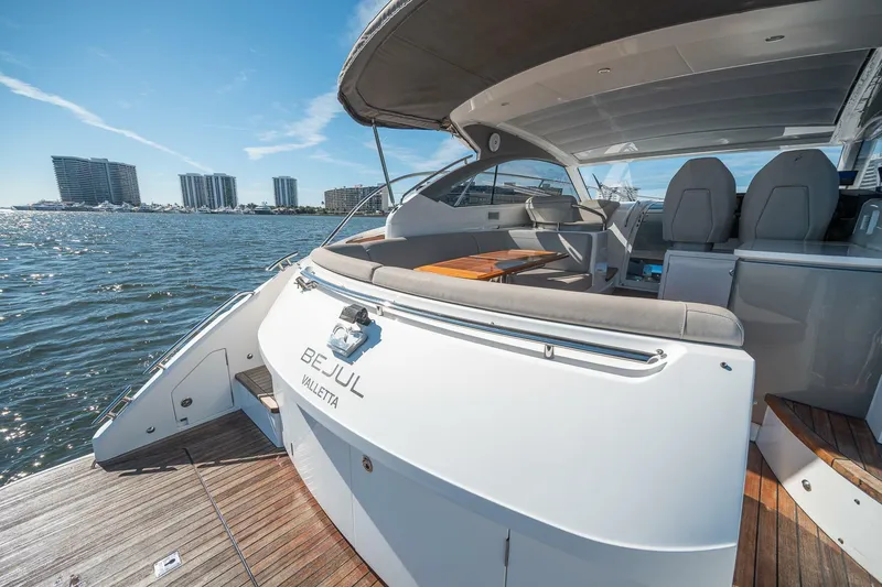 Slide: The Image of Princess V40 2021 - 5964929