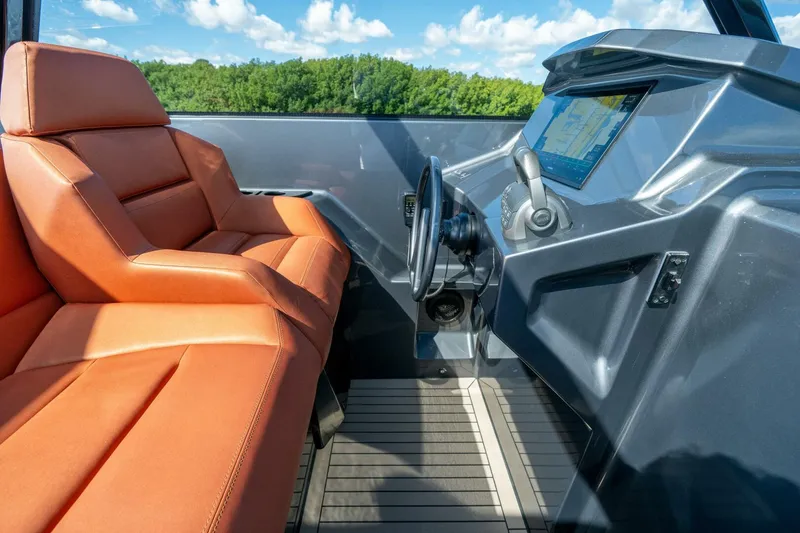 Slide: The Image of Vanquish VQ45 2022 - 5965061