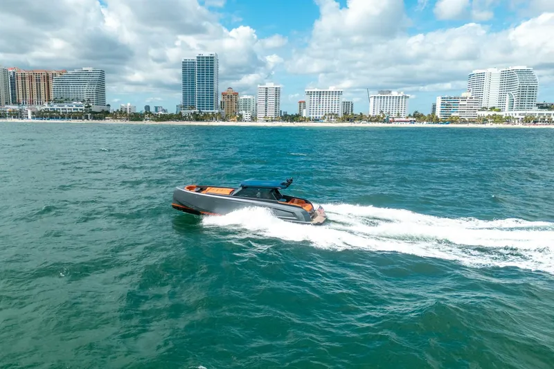 Slide: The Image of Vanquish VQ45 2022 - 5965025