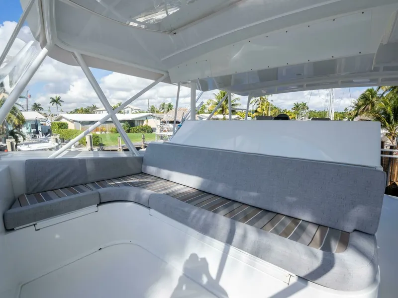 Slide: The Image of Viking 58 BAREFOOT - Helm Seating 1998 Viking 58 Convertible BAREFOOT - 7676772