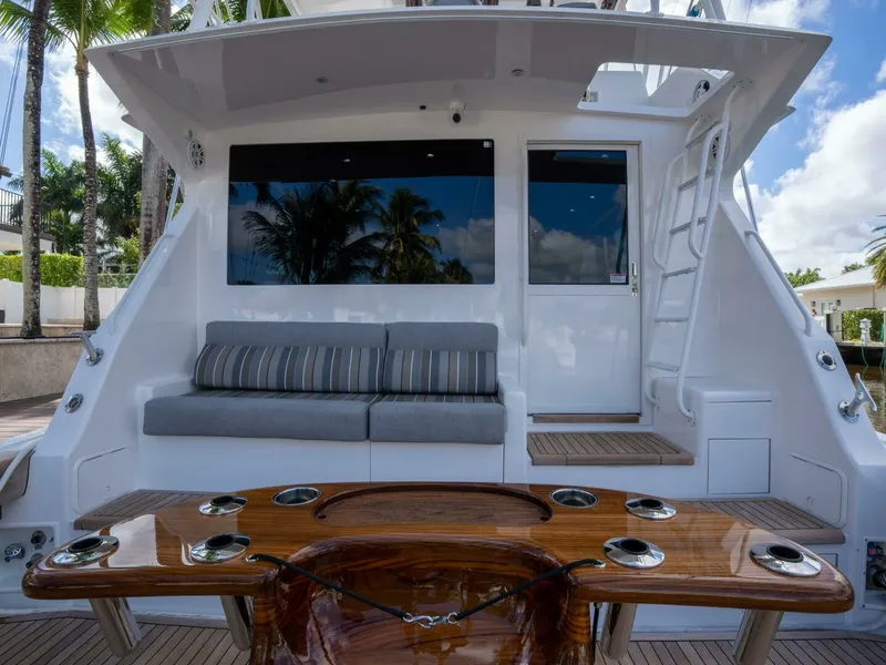 Slide: The Image of Viking 58 BAREFOOT - Cockpit 1998 Viking 58 Convertible BAREFOOT - 7676773