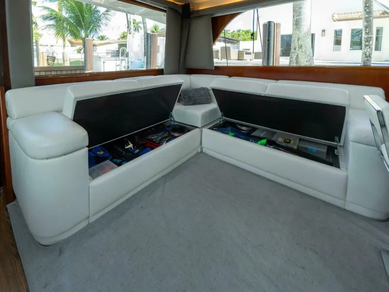 Slide: The Image of Viking 58 BAREFOOT - Salon 1998 Viking 58 Convertible BAREFOOT - 7676778