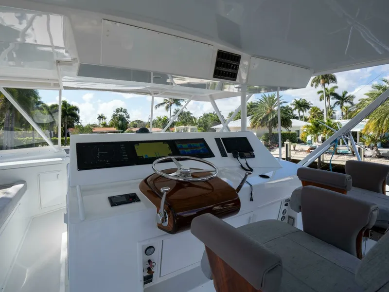 Slide: The Image of Viking 58 BAREFOOT - Helm 1998 Viking 58 Convertible BAREFOOT - 7676767