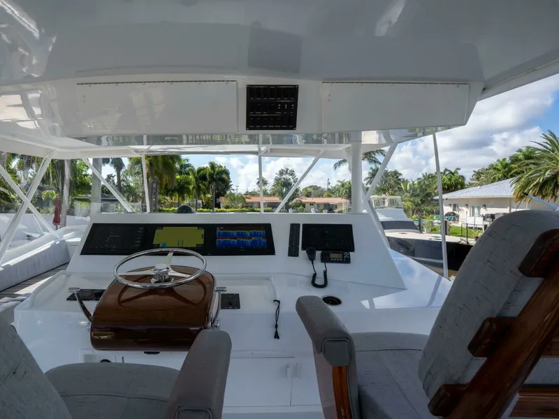 Slide: The Image of Viking 58 BAREFOOT - Helm 1998 Viking 58 Convertible BAREFOOT - 7676766