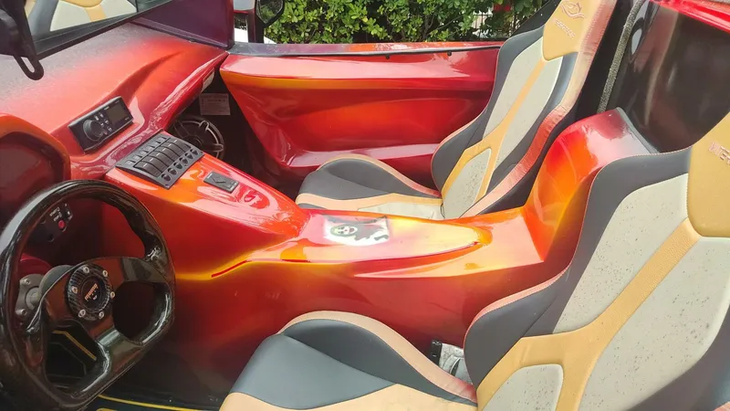 Slide: The Image of Watersports Car L Series 2024 - 5937466