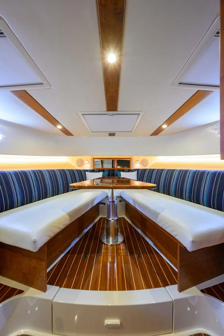 Slide: The Image of Hinckley 40X Renie Vie- Dinette 2022 Hinckley 40X Renie Vee - 5937857