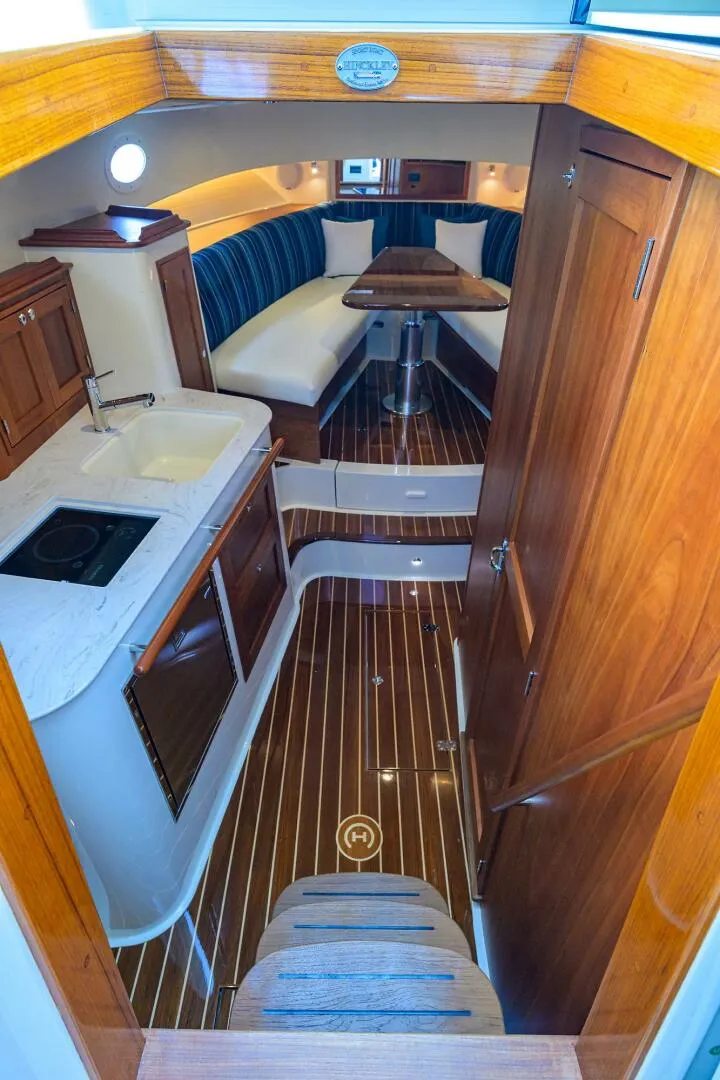 Slide: The Image of Hinckley 40X Renie Vie- Cabin 2022 Hinckley 40X Renie Vee - 5937893