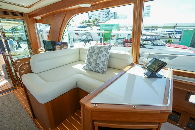 Slide: The Image of Sabre 51 Salon Express 2027 - 5937673