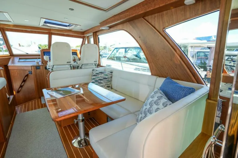 Slide: The Image of Sabre 51 Salon Express 2027 - 5937812