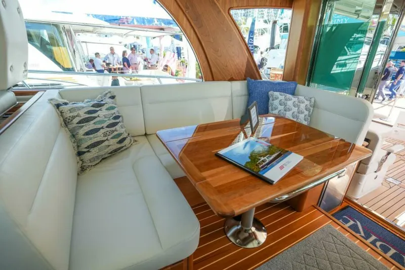 Slide: The Image of Sabre 51 Salon Express 2027 - 5937813