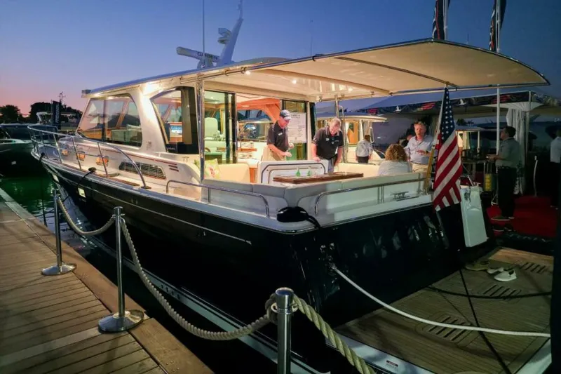 Slide: The Image of Sabre 51 Salon Express 2027 - 5937803