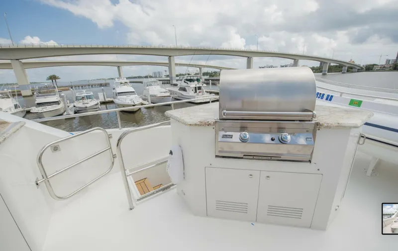 Slide: The Image of Cheoy Lee 95 FOOTLOOSE - Skybridge Aft 2008 Cheoy Lee 95
FOOTLOOSE - 5946566