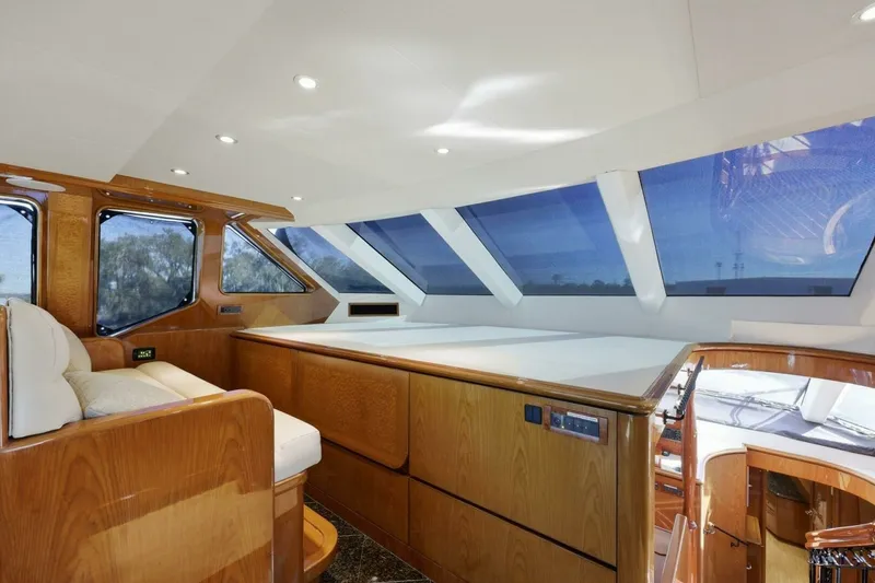 Slide: The Image of Cheoy Lee 95 FOOTLOOSE - Skybridge Helm 2008 Cheoy Lee 95
FOOTLOOSE - 7647728