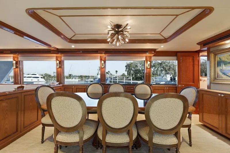 Slide: The Image of Cheoy Lee 95 FOOTLOOSE - Dining 2008 Cheoy Lee 95
FOOTLOOSE - 5946624