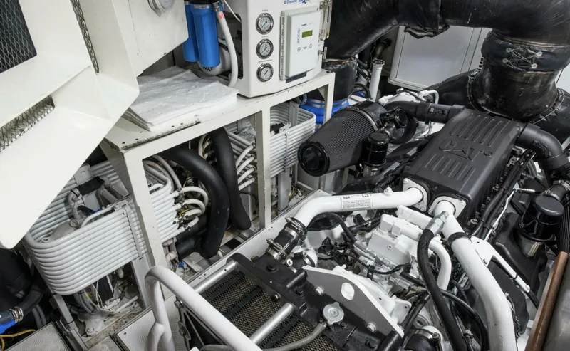 Slide: The Image of Cheoy Lee 95 FOOTLOOSE - Engine Room 2008 Cheoy Lee 95
FOOTLOOSE - 5946788