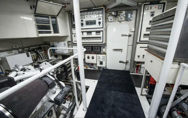 Slide: The Image of Cheoy Lee 95 FOOTLOOSE - Engine Room 2008 Cheoy Lee 95
FOOTLOOSE - 5946797