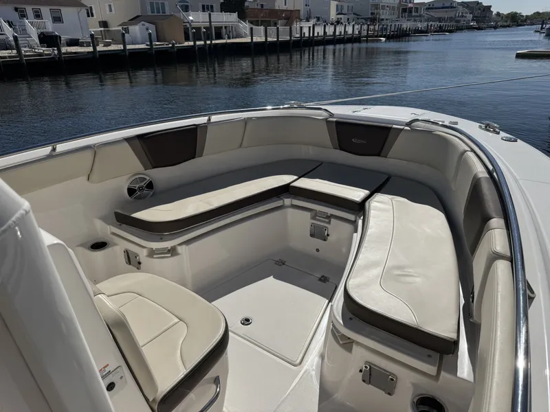Slide: The Image of Robalo R272 Center Console 2020 - 6114237