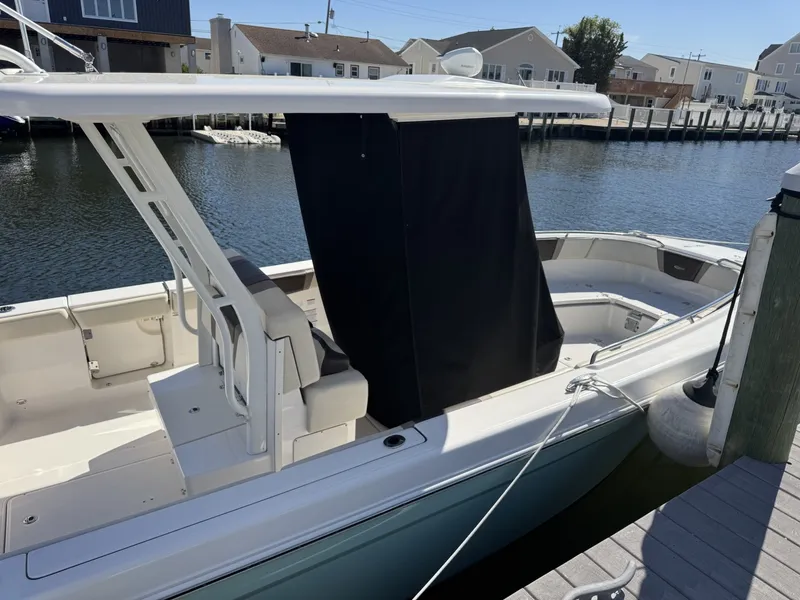 Slide: The Image of Robalo R272 Center Console 2020 - 6114243
