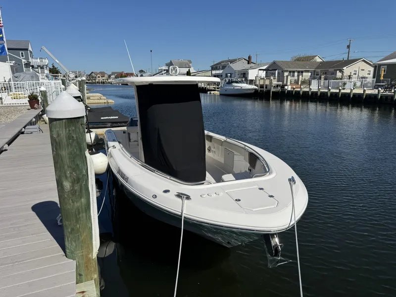 Slide: The Image of Robalo R272 Center Console 2020 - 6114252